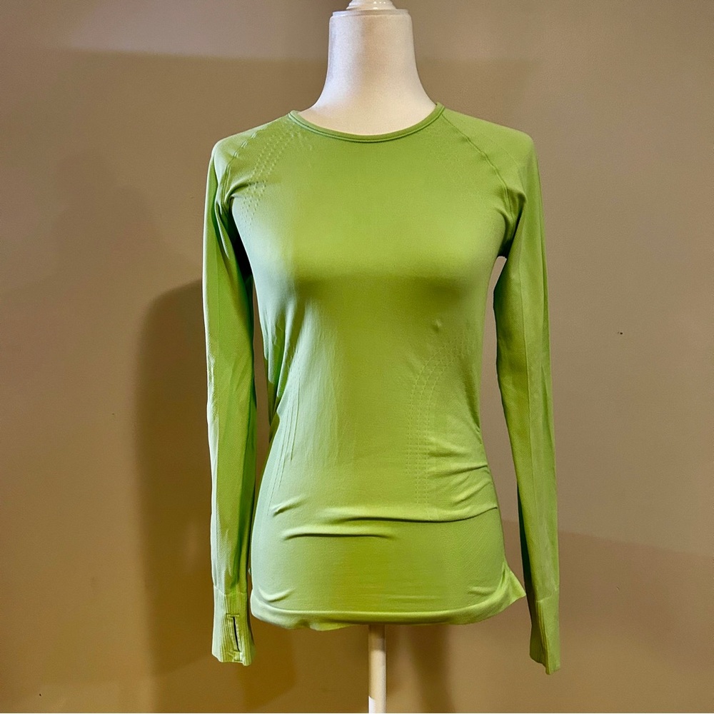Athleta long sleeve running shirt